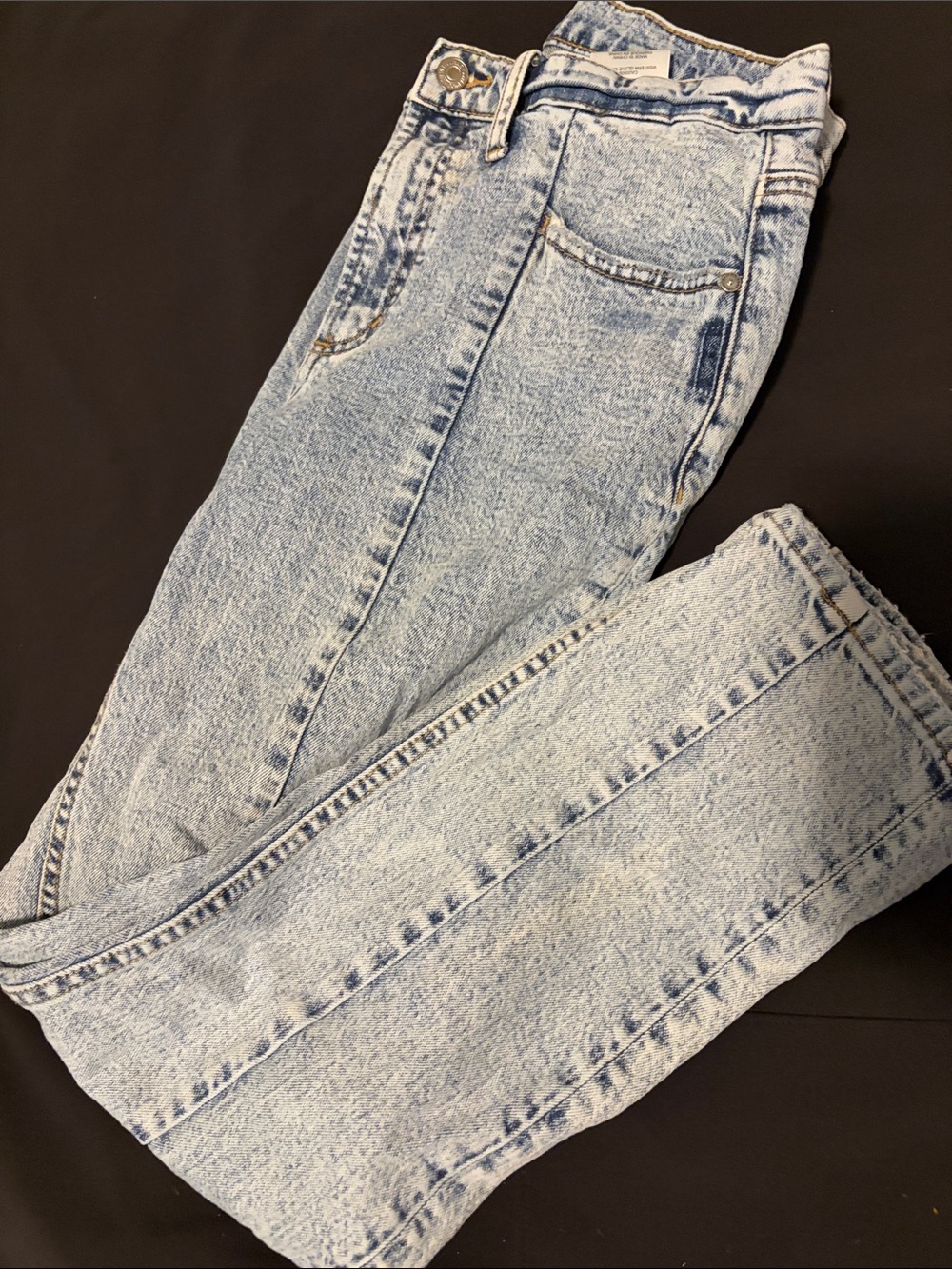 Light Acid Wash High-Rise Jeans - Classic Blue